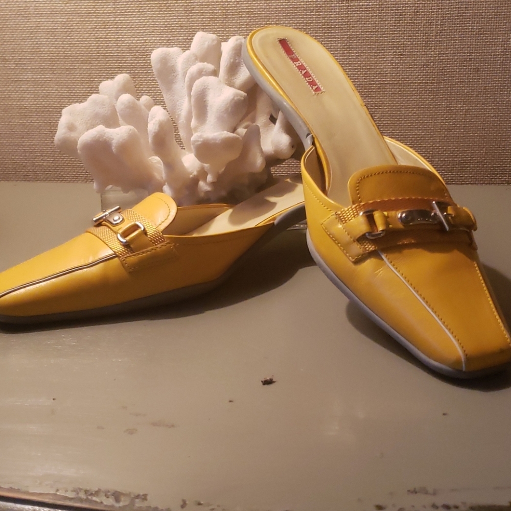 Prada Sunshine!! - image 1